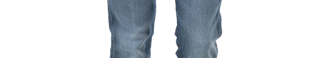 Buy Wrangler Men Blue Rockville Fit Jeans - Jeans for Men 109708 | Myntra