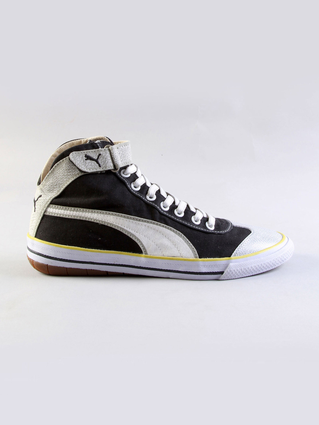 myntra canvas shoes