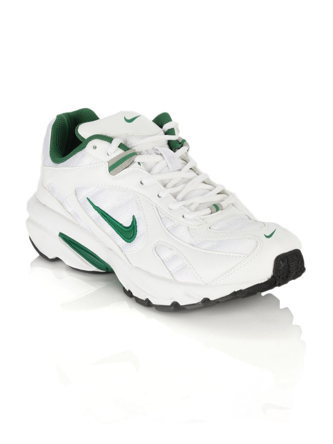 mens white nike athletic shoes