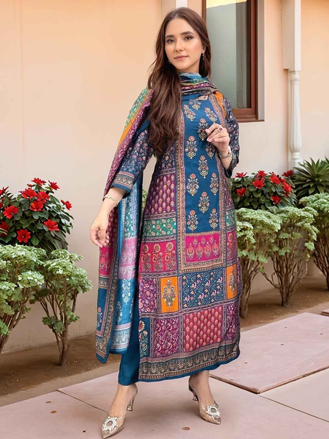 Women Petrol Viscose Rayon Thread work Kurta Set