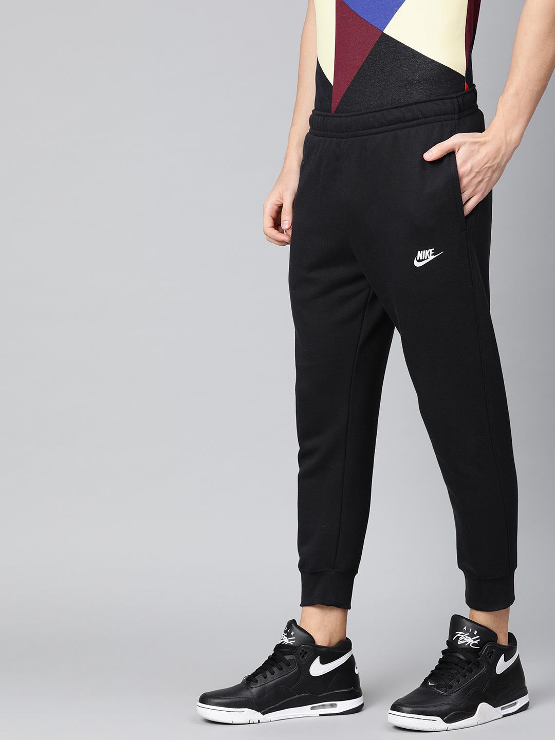 Nike Men Black Solid Straight Fit Joggers