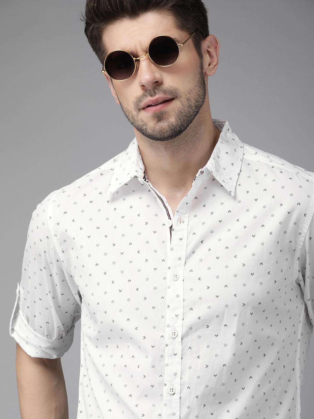 Roadster Men White & Black Regular Fit Printed Casual Shirt