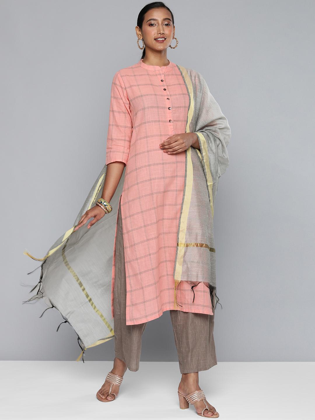 Women Coral Pink & Golden Printed Kurta Set