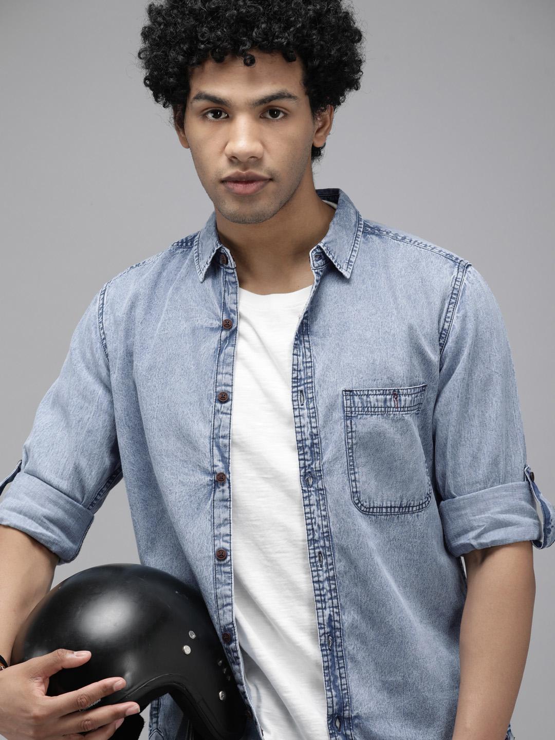 The Roadster Lifestyle Co Men Blue Solid Cotton Denim Shirt