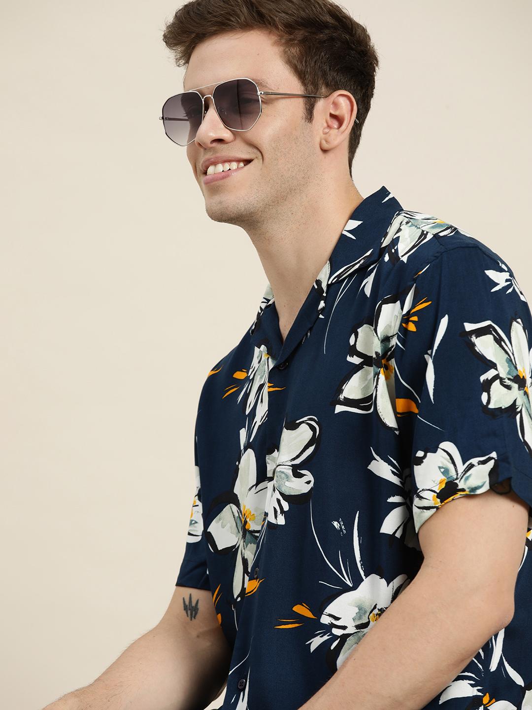 Hancock Men Navy Blue & White Relaxed Floral Printed Casual Shirt