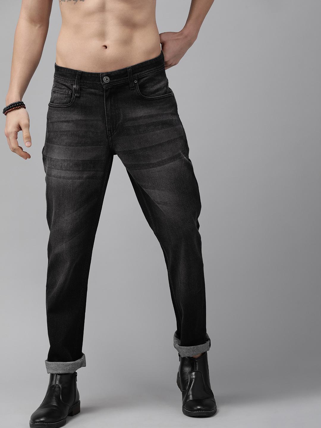 The Roadster Lifestyle Co Men Black Tapered Fit Heavy Fade Stretchable Jeans