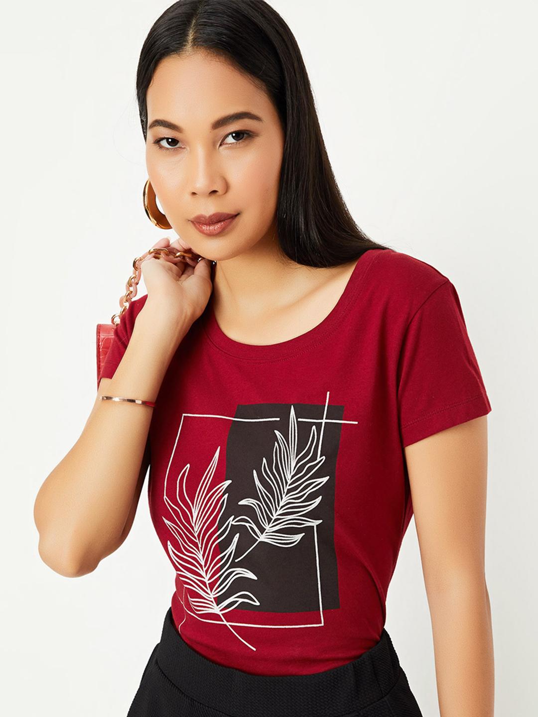 Women Maroon & White R-Print Fitted T-Shirt