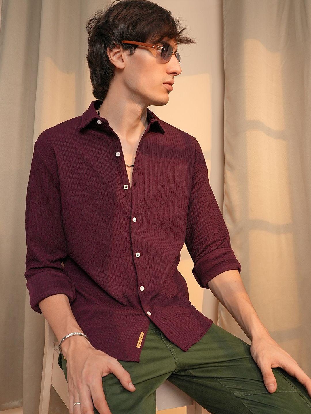 Campus Sutra Men Comfort Opaque Striped Casual Shirt