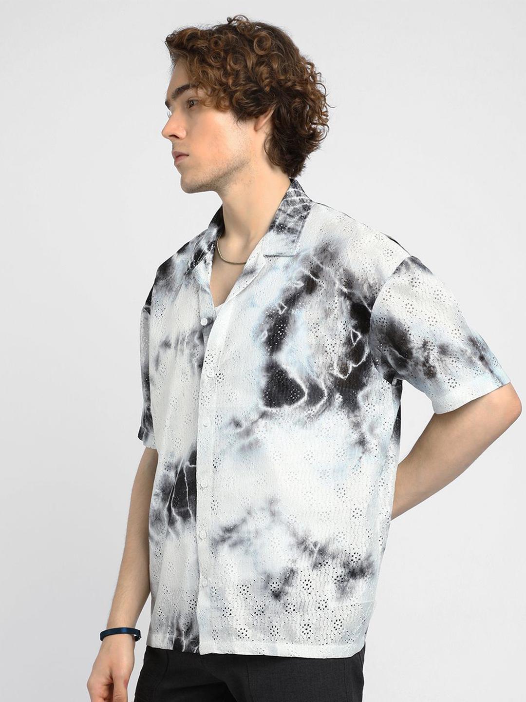 Campus Sutra Men Comfort Cuban Collar Textured Relaxed Fit Casual Shirt