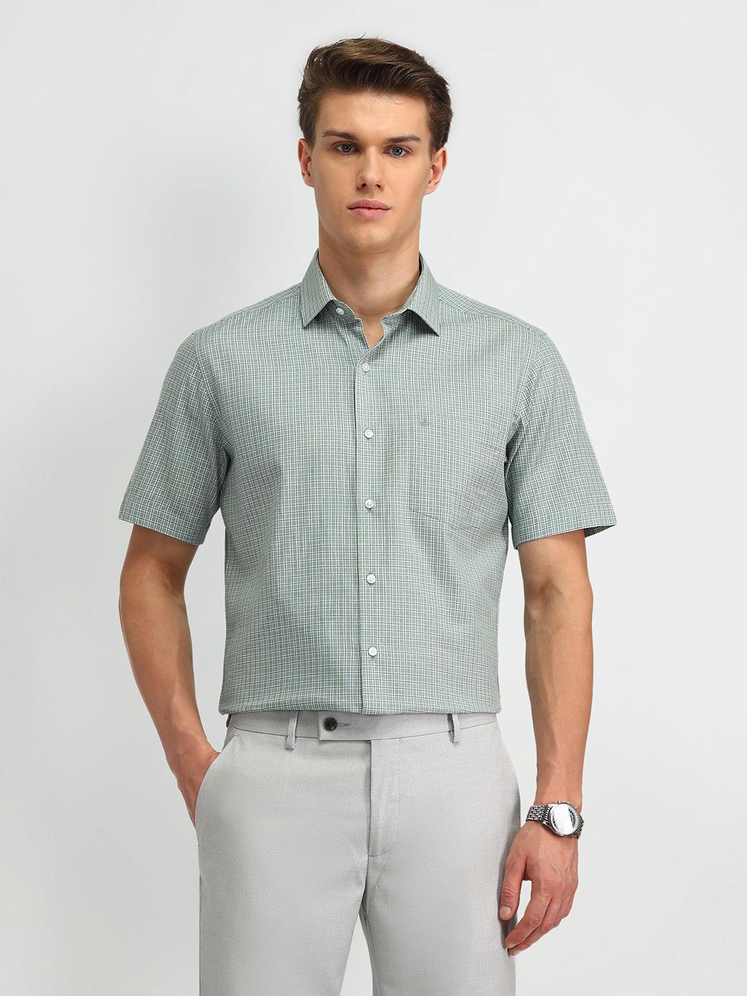 Arrow Men Classic Spread Collar Checked Cotton Casual Shirt
