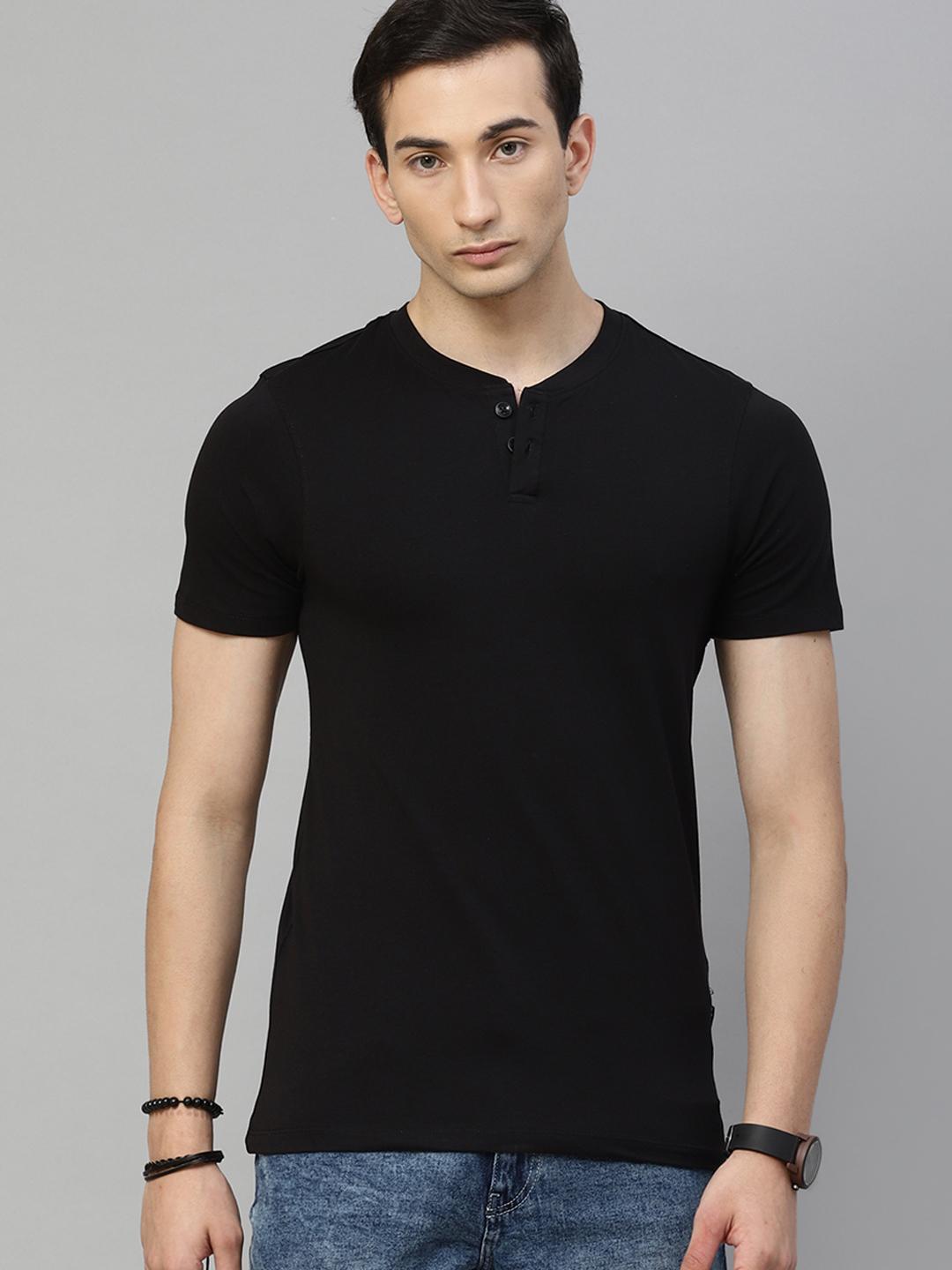Roadster Men Black Solid Henley Neck T-shirt