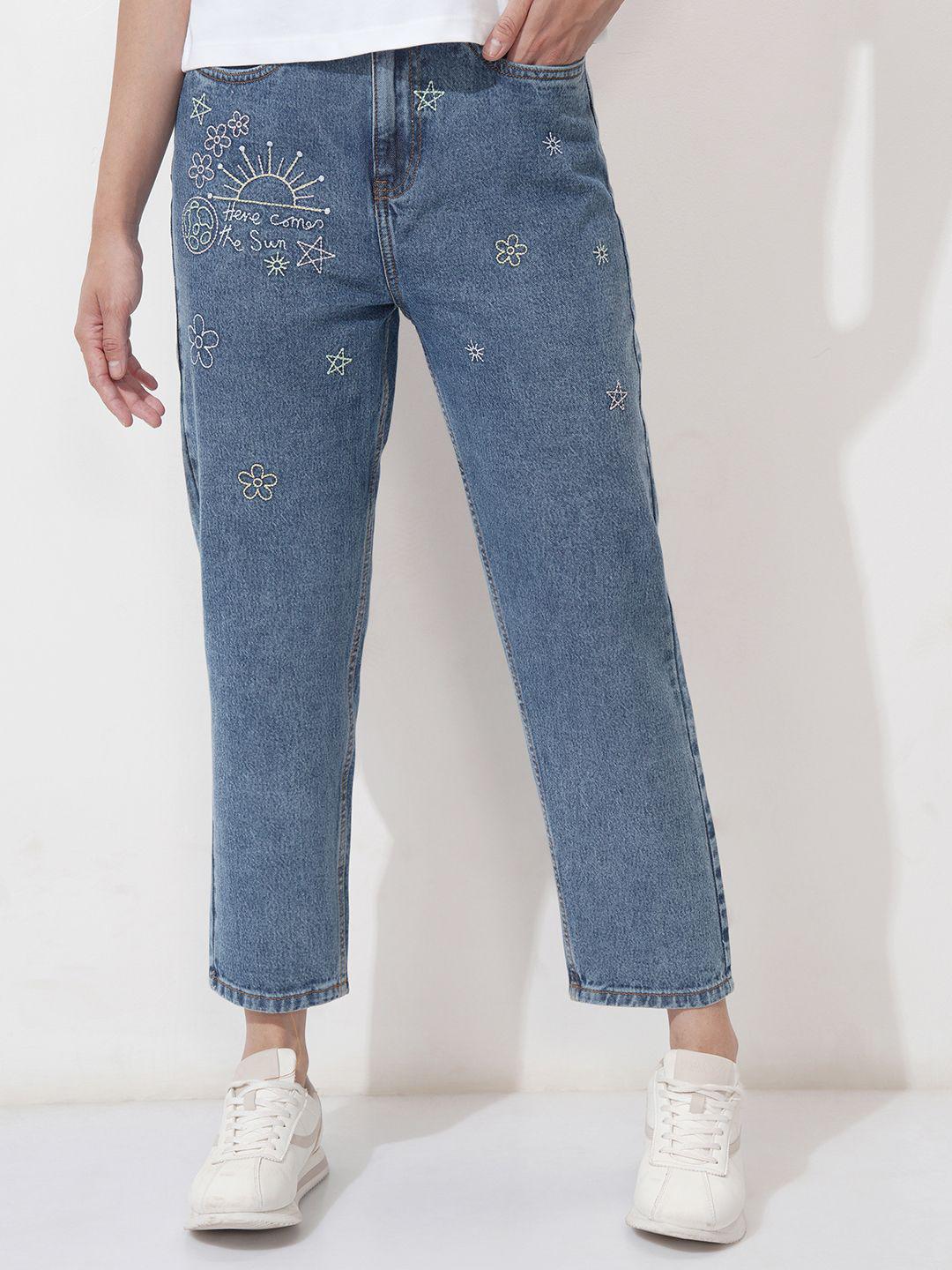 Tokyo Talkies Women High-Rise Light Fade Stretchable Mom Fit Jeans