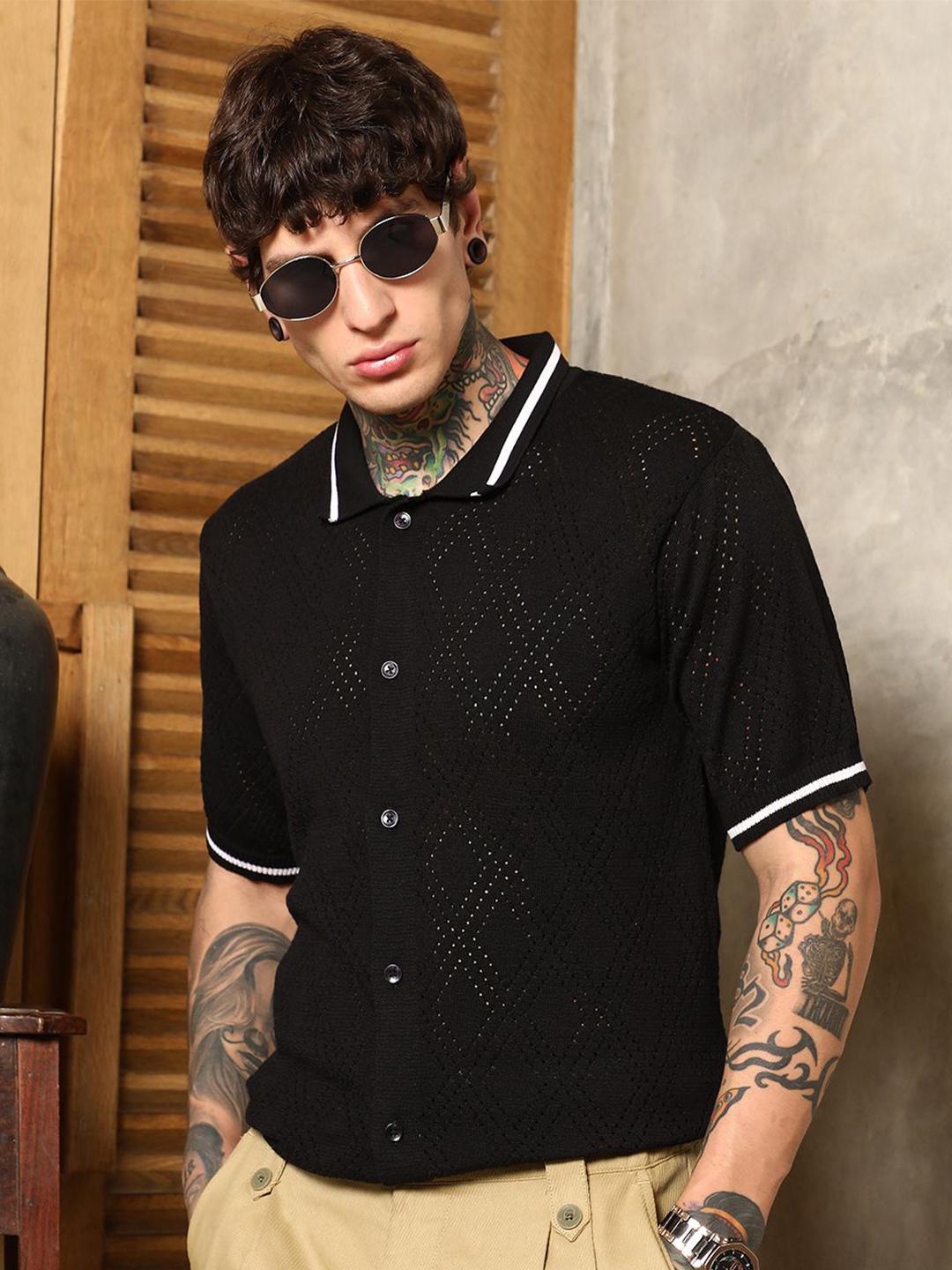 Campus Sutra Men Comfort Fit Solid Spread Collar Cotton Casual Shirt