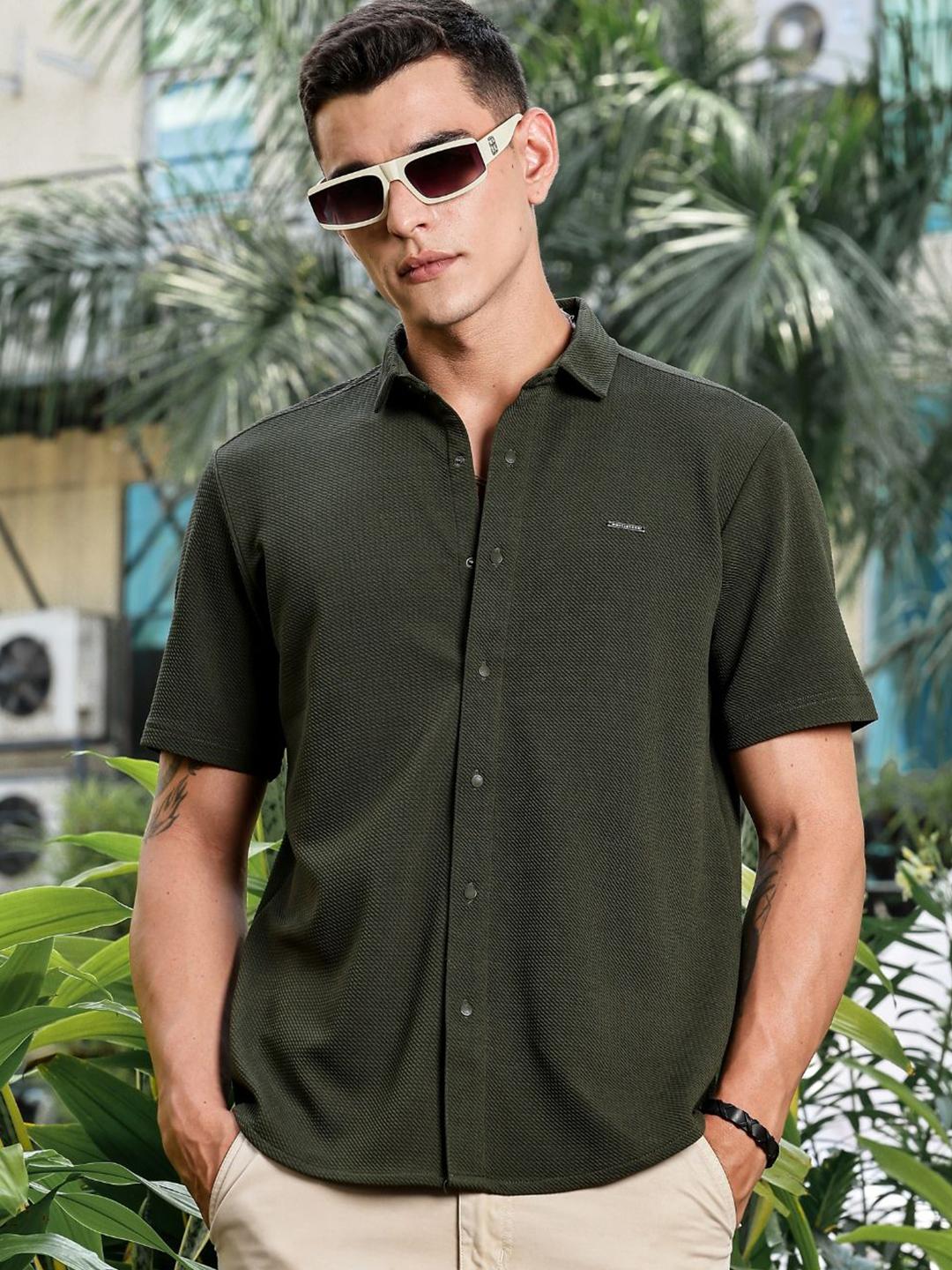 Parcel Yard Textured Cutaway Collar Classic Cotton Opaque Shirt
