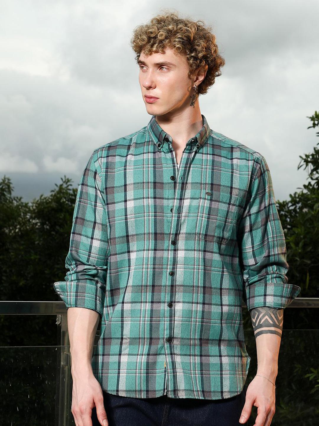 Campus Sutra Men Comfort Fit Checked Button-Down Collar Cotton Casual Shirt