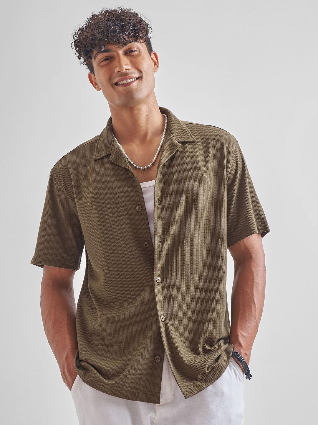 HIGHLANDER Men Relaxed Fit Textured Cuban Collar Casual Shirt