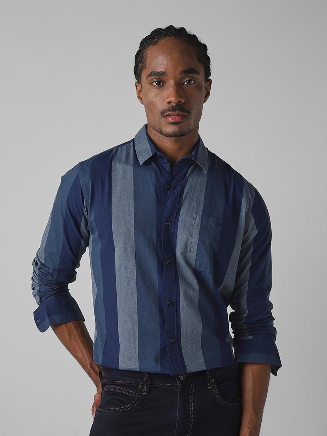 Mufti Men Spread Collar Vertical Striped Cotton Slim Fit Casual Shirt