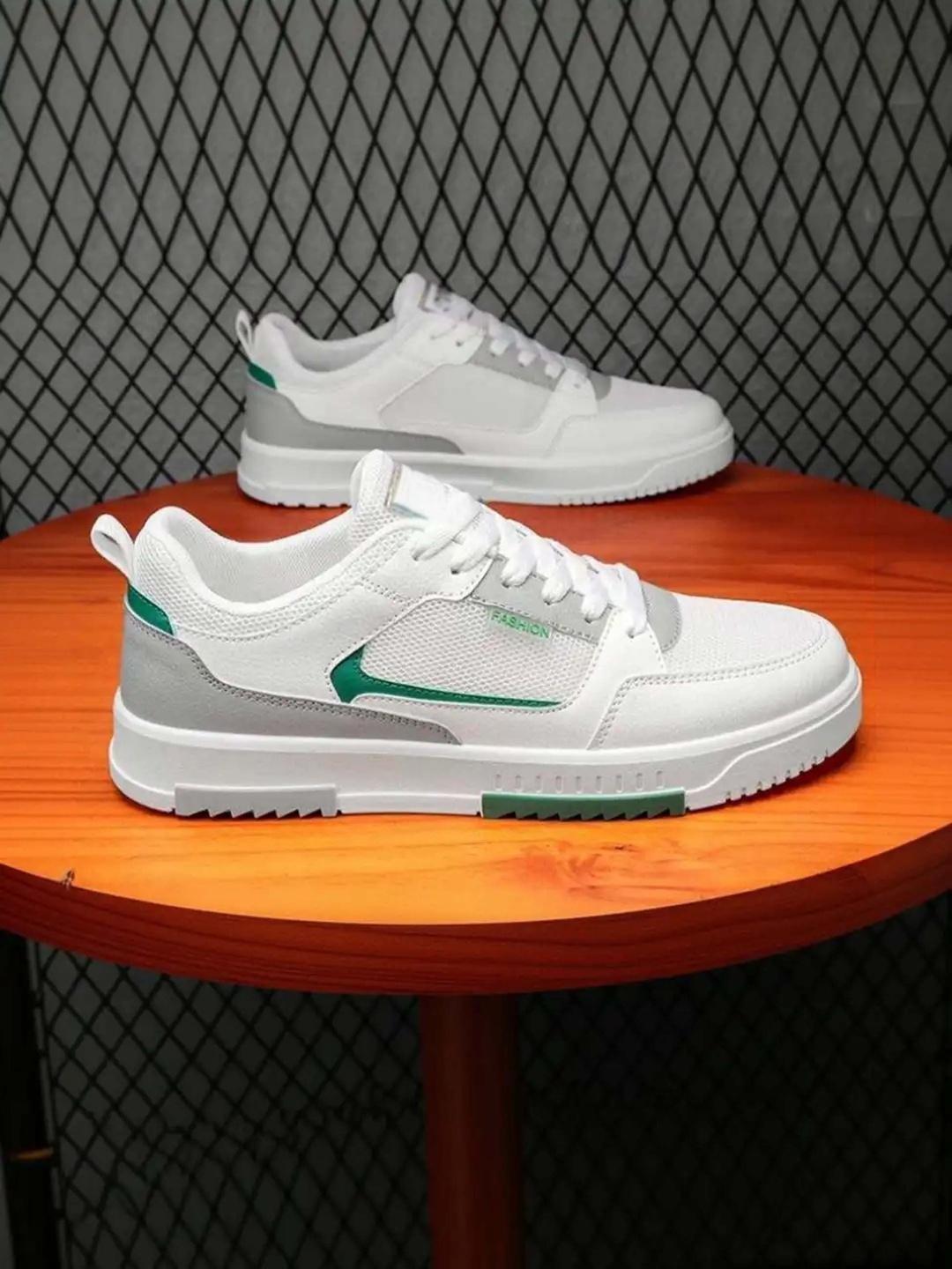 Layasa Men Colourblocked Sneakers