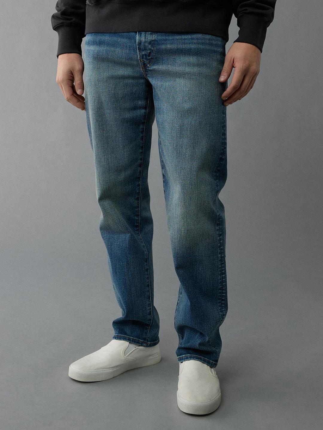 AMERICAN EAGLE OUTFITTERS Men Straight Fit Mid-Rise Light Fade Jeans