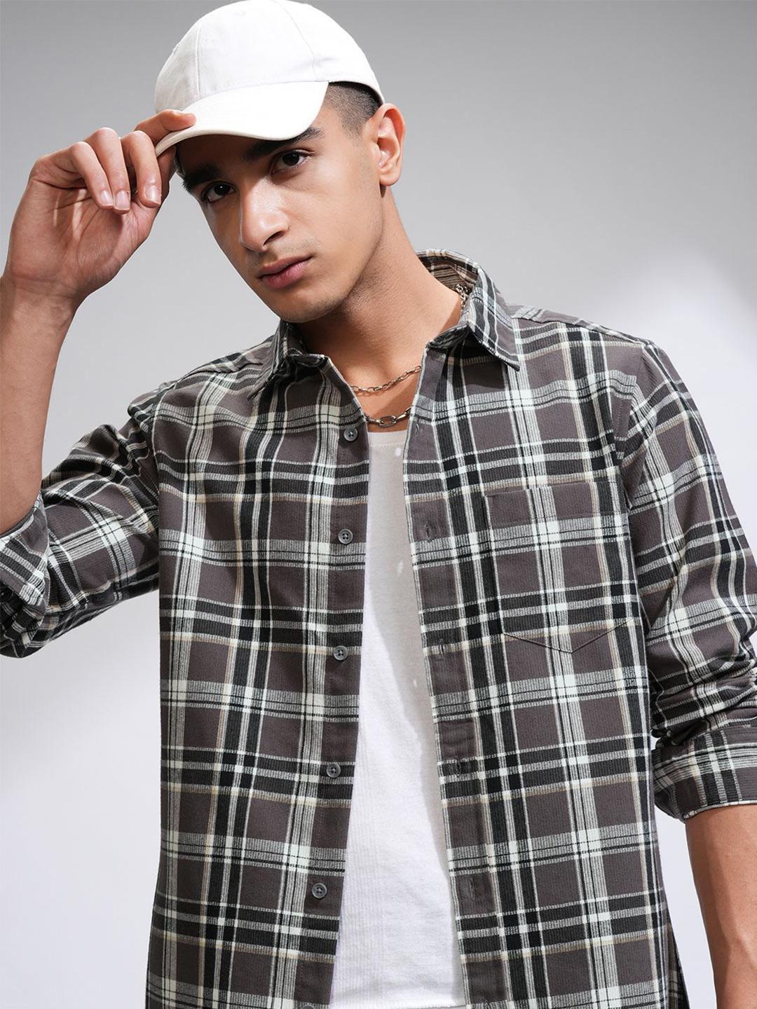 HIGHLANDER Men Comfort Slim Fit Opaque Checked Casual Shirt