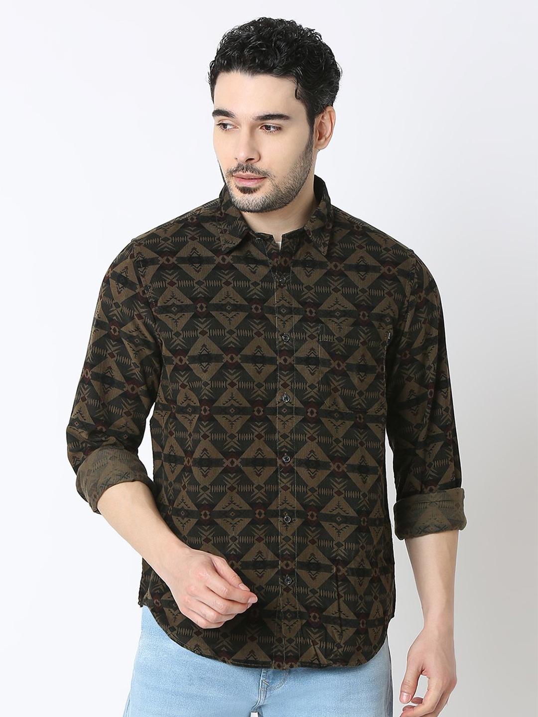 SPYKAR Men Slim Fit Spread Collar Chevron Striped Corduroy Casual Shirt