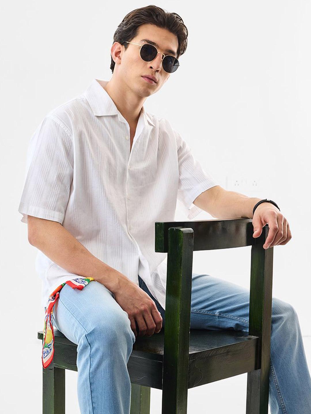 Snitch Men Relaxed Fit Textured Cuban Collar Pure Cotton Casual Shirt