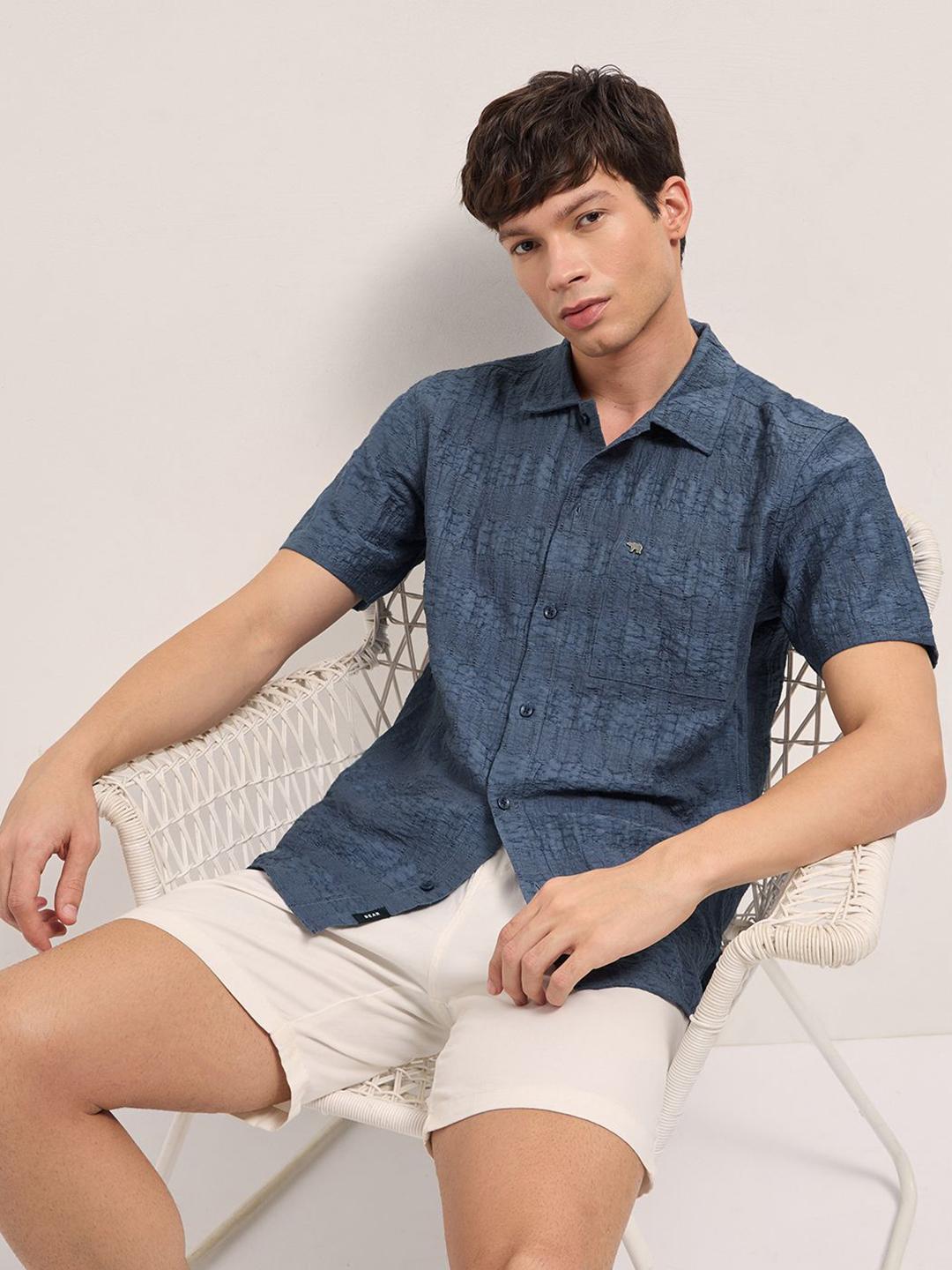 THE BEAR HOUSE Textured Spread Collar Casual Shirt