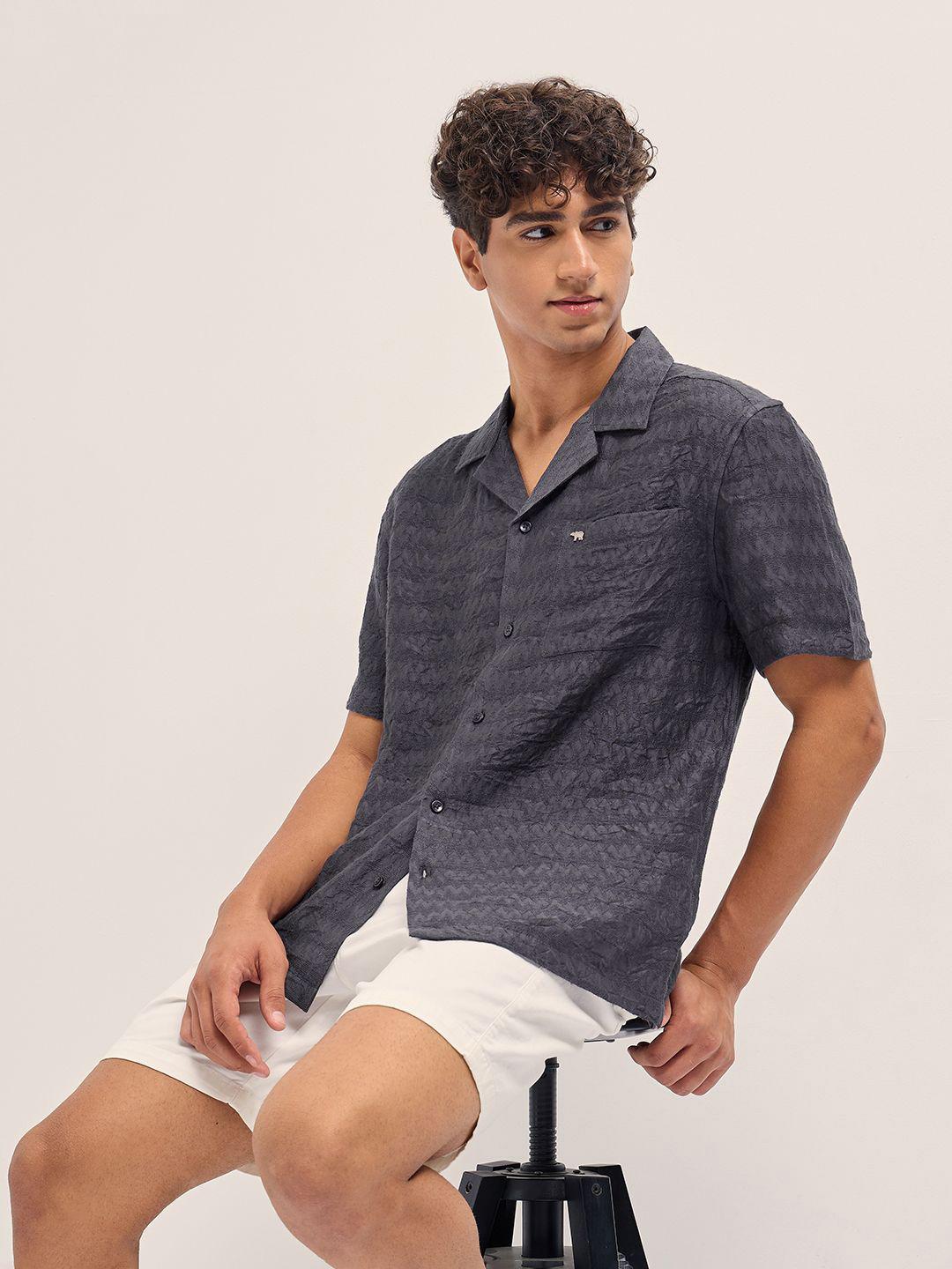 THE BEAR HOUSE Men Relaxed Fit Textured Cuban Collar Casual Shirt