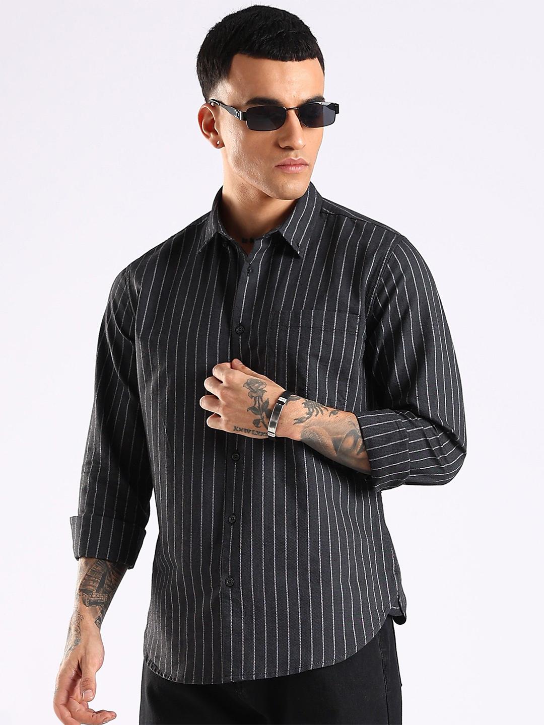 HERE&NOW Men Slim Fit Vertical Striped Button-Down Collar Cotton Casual Shirt