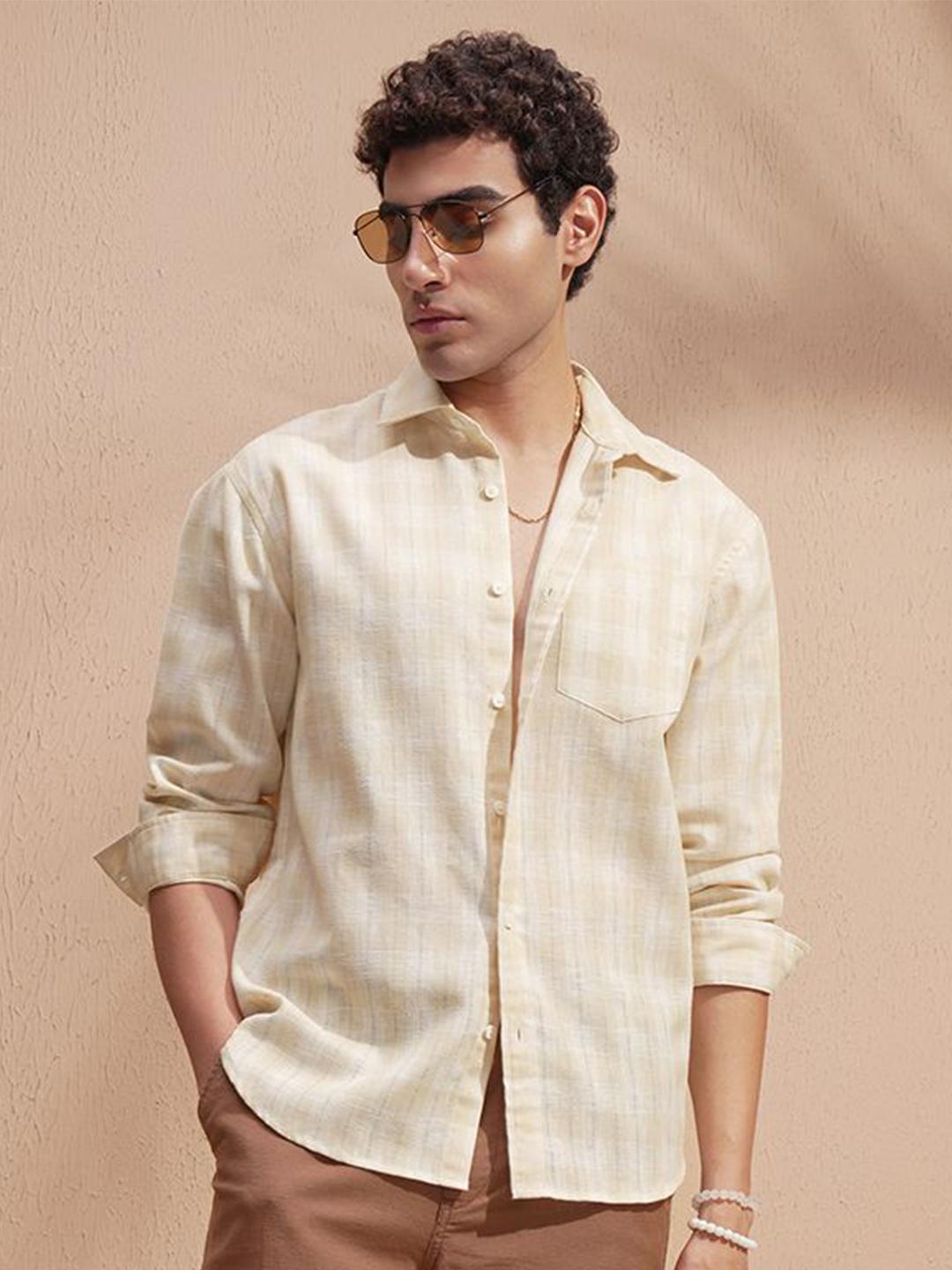 HIGHLANDER Vertical Stripes Striped Cutaway Collar Relaxed Fit Shirt
