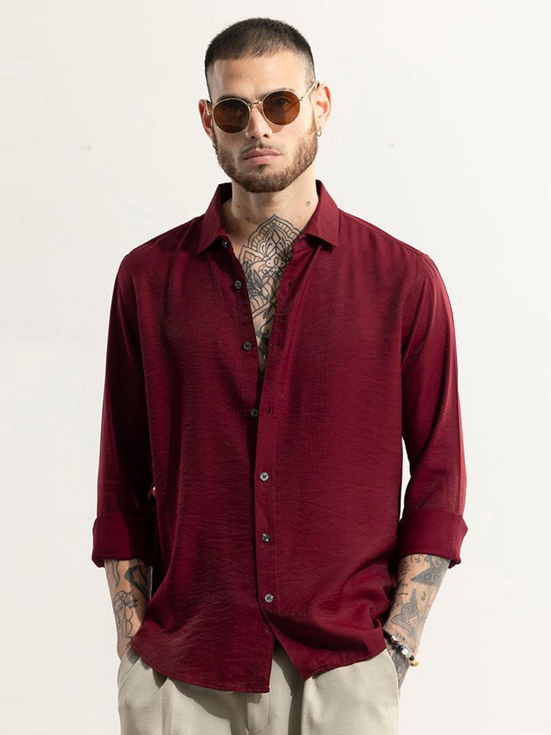 Snitch Men Slim Fit Solid Spread Collar Casual Shirt