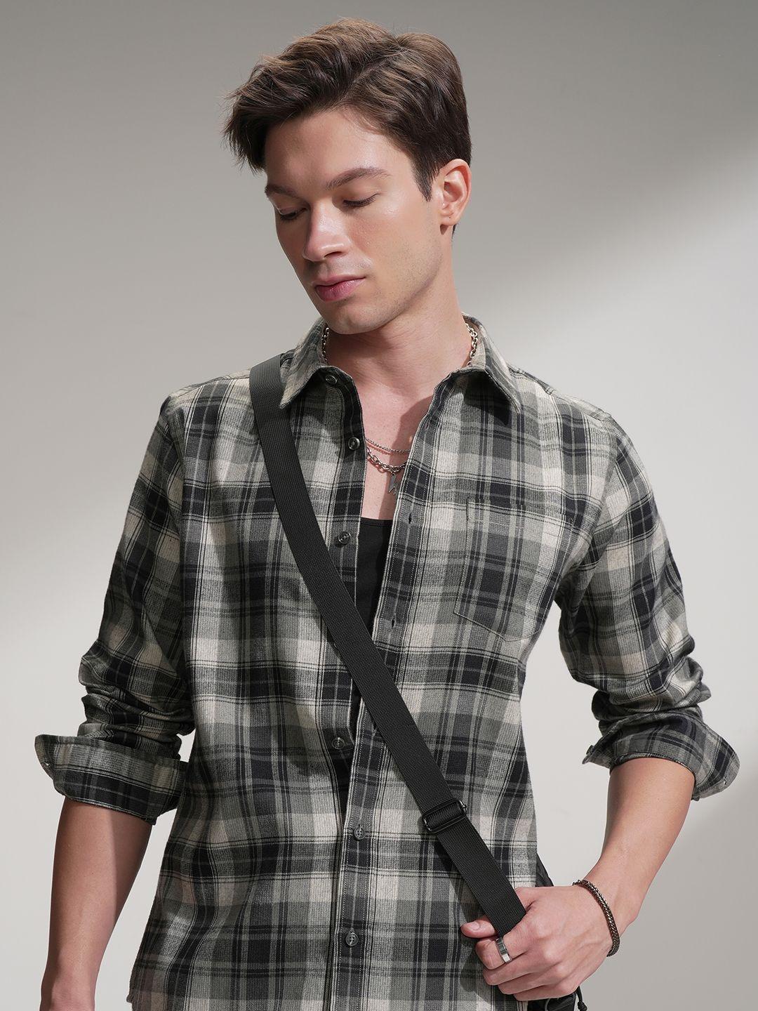 HIGHLANDER Men Slim Fit Tartan Checked Spread Collar Casual Shirt