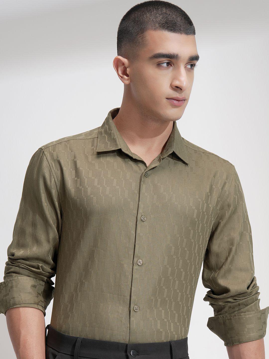 HIGHLANDER Men Comfort Relaxed Fit Textured Spread Collar Cotton Casual Shirt