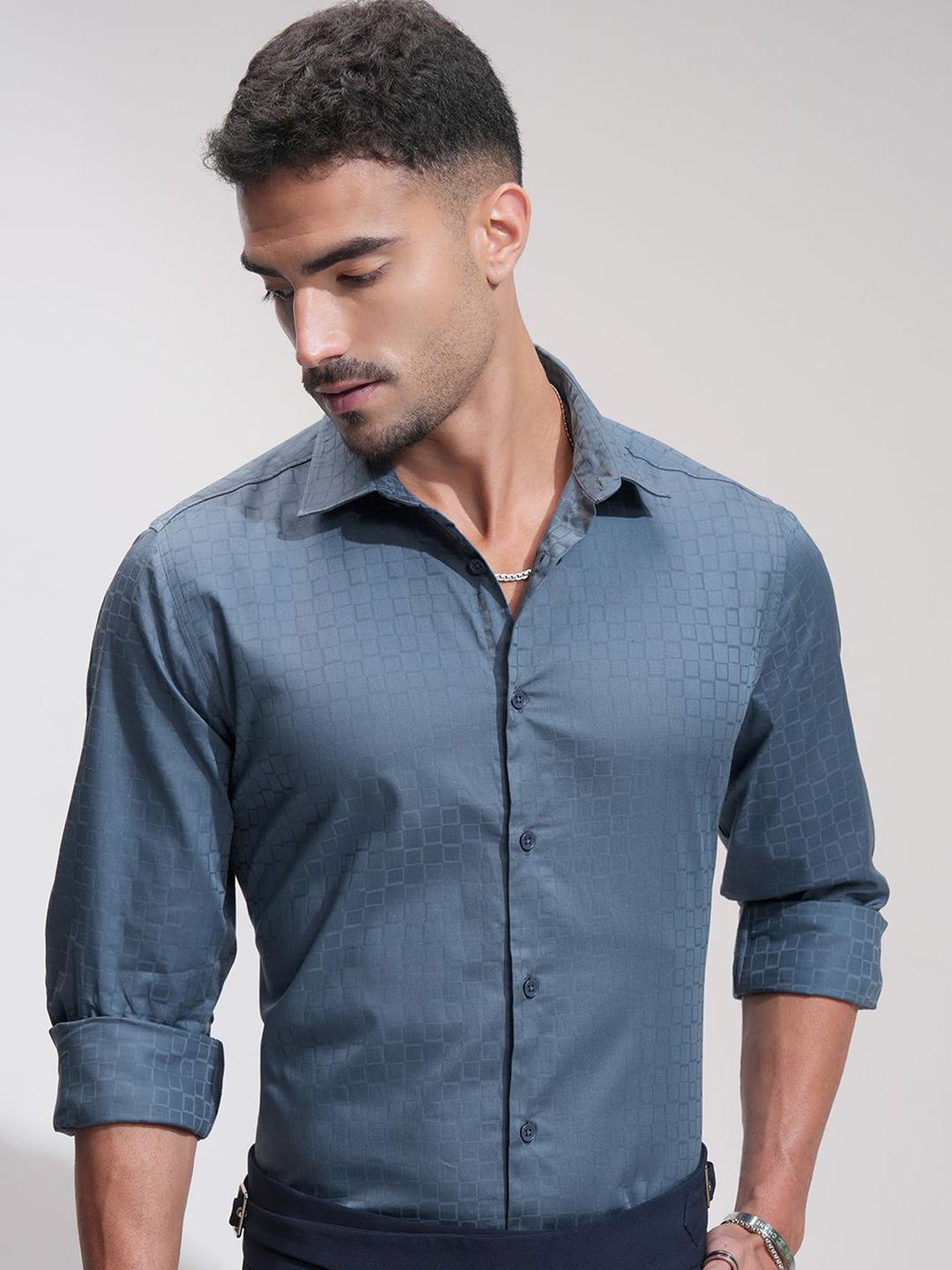 HIGHLANDER Men Comfort Slim Fit Opaque Checked Casual Shirt