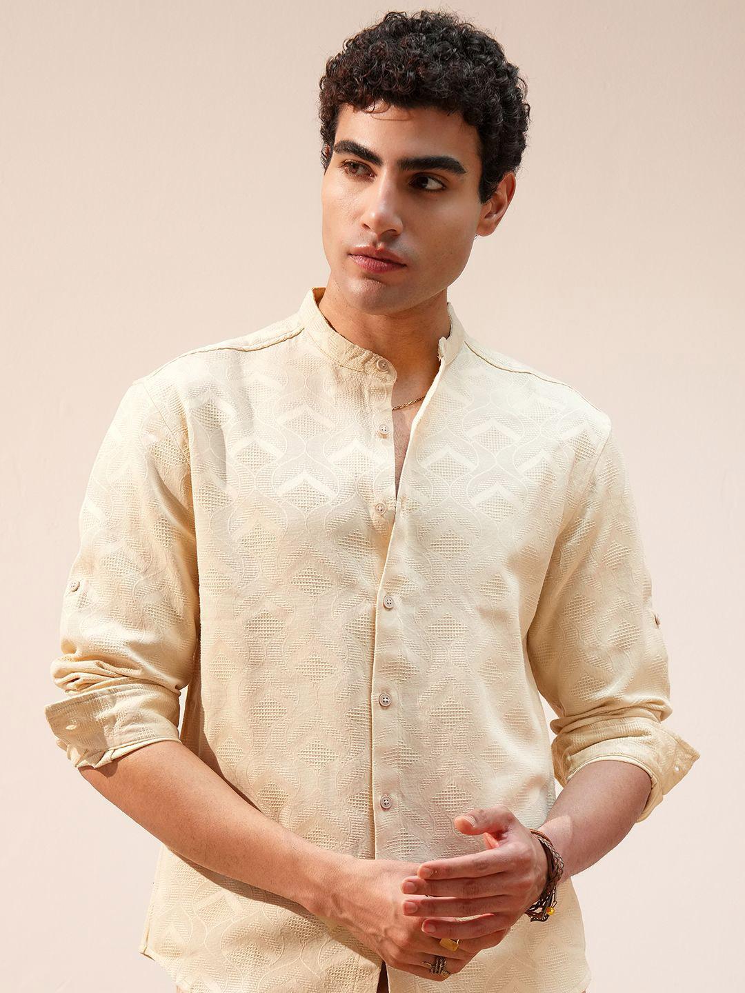 HIGHLANDER Men Self Design Cotton Casual Relaxed Fit Shirt