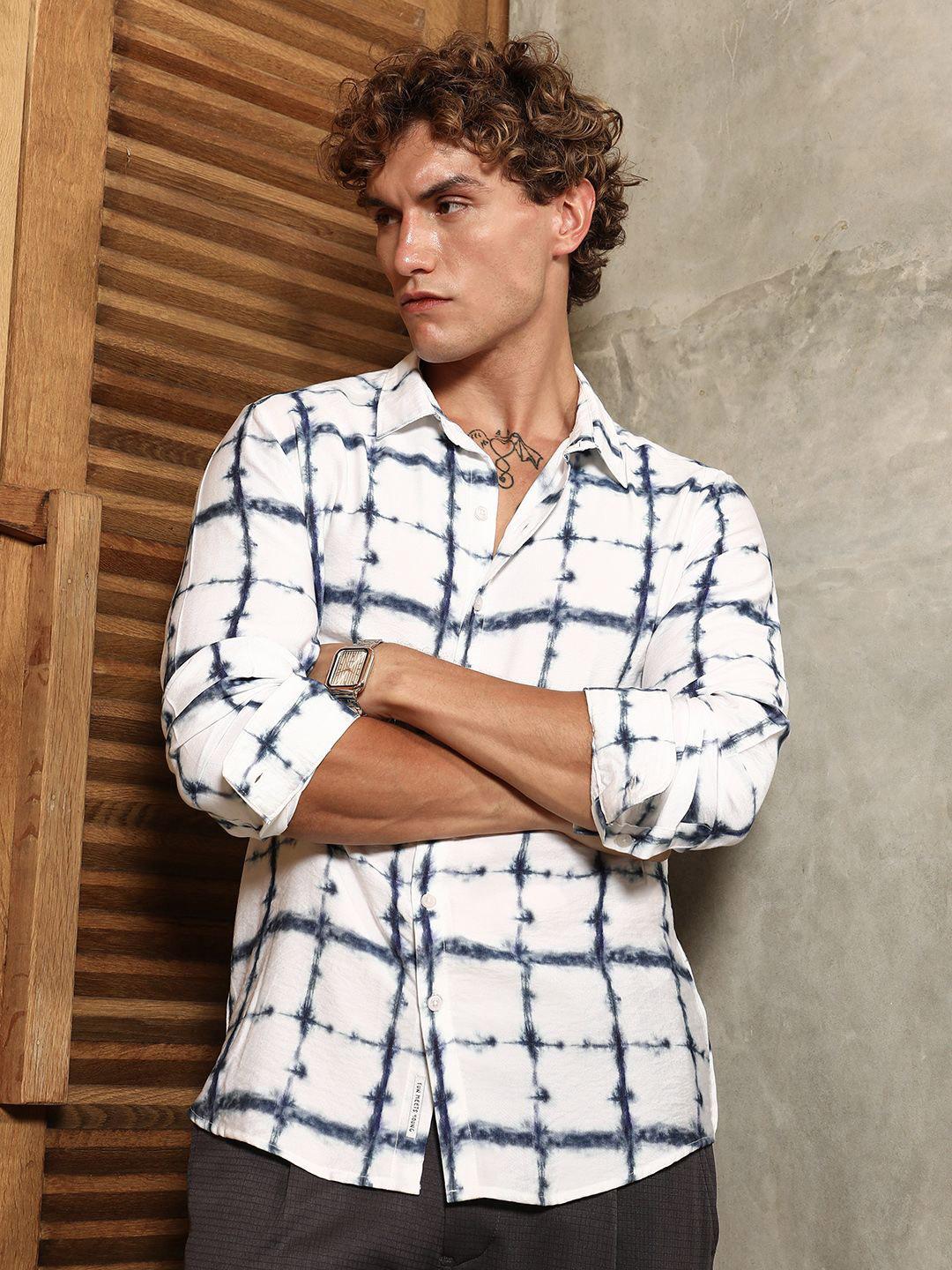 Campus Sutra Comfort Dye-Checked Regular Fit Casual Shirt