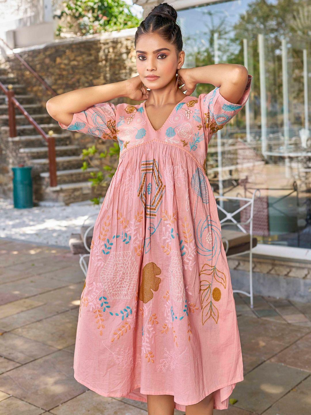 scrub dress Women's Medical Santa Smocked Christmas Dress COLOR:#3 Khaki pattern_Tight