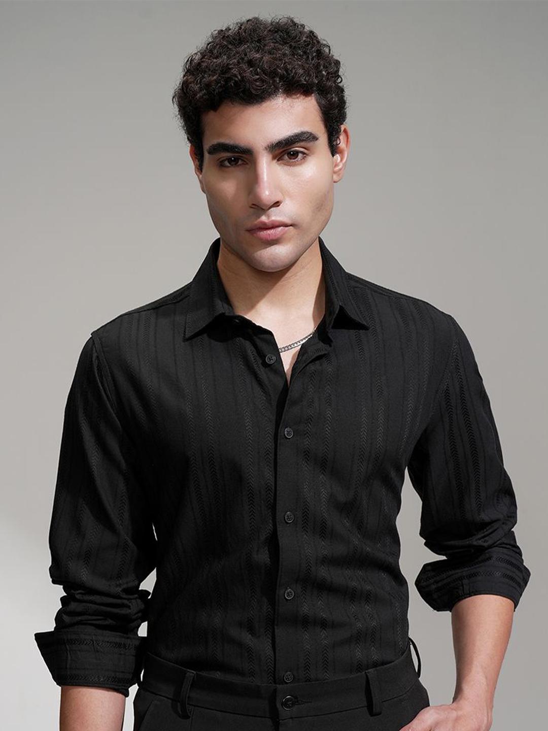 HIGHLANDER Men Comfort Striped Spread Collar Slim Fit Casual Shirt