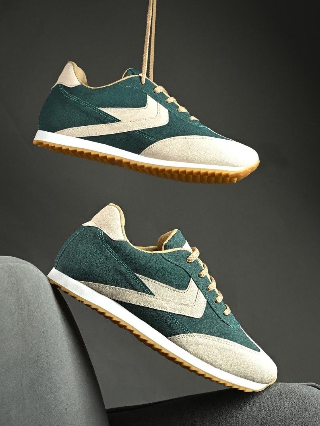Roadster Men Round Toe Lace-Ups Sneakers