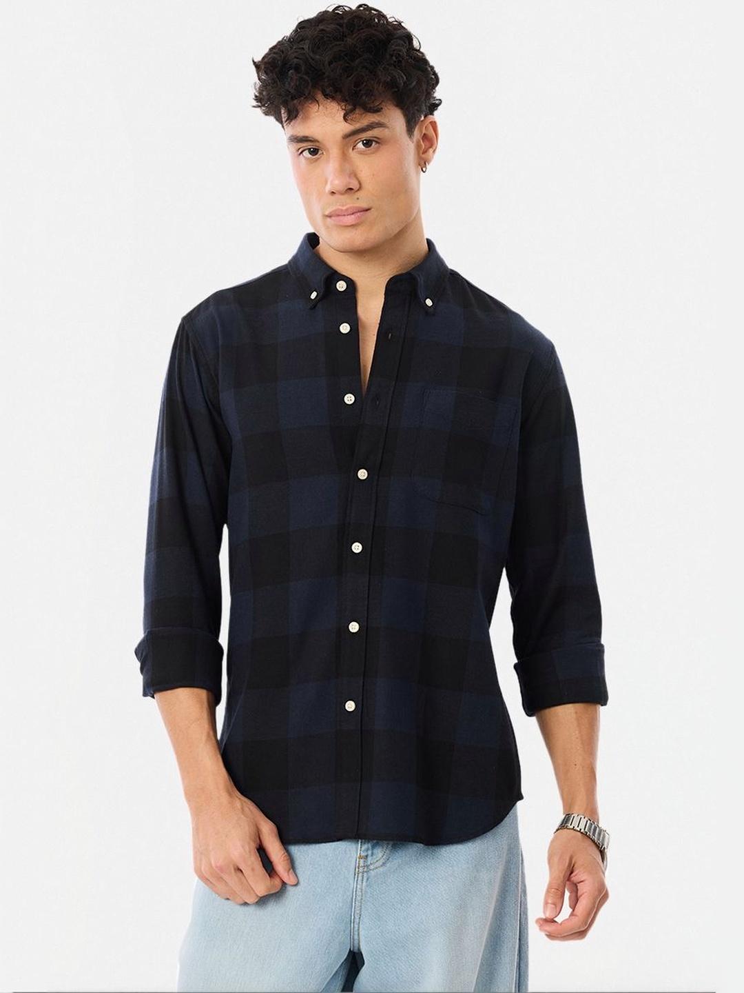 Snitch Men Slim Fit Checked Casual Shirt