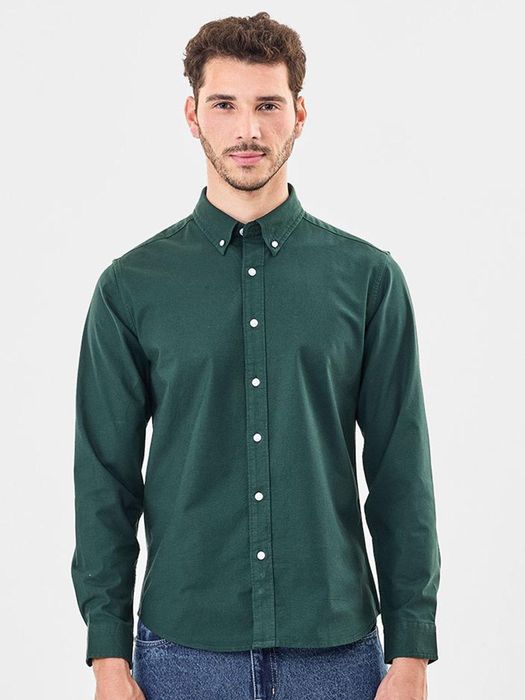 Snitch Men Textured Button-Down Collar Casual Shirt