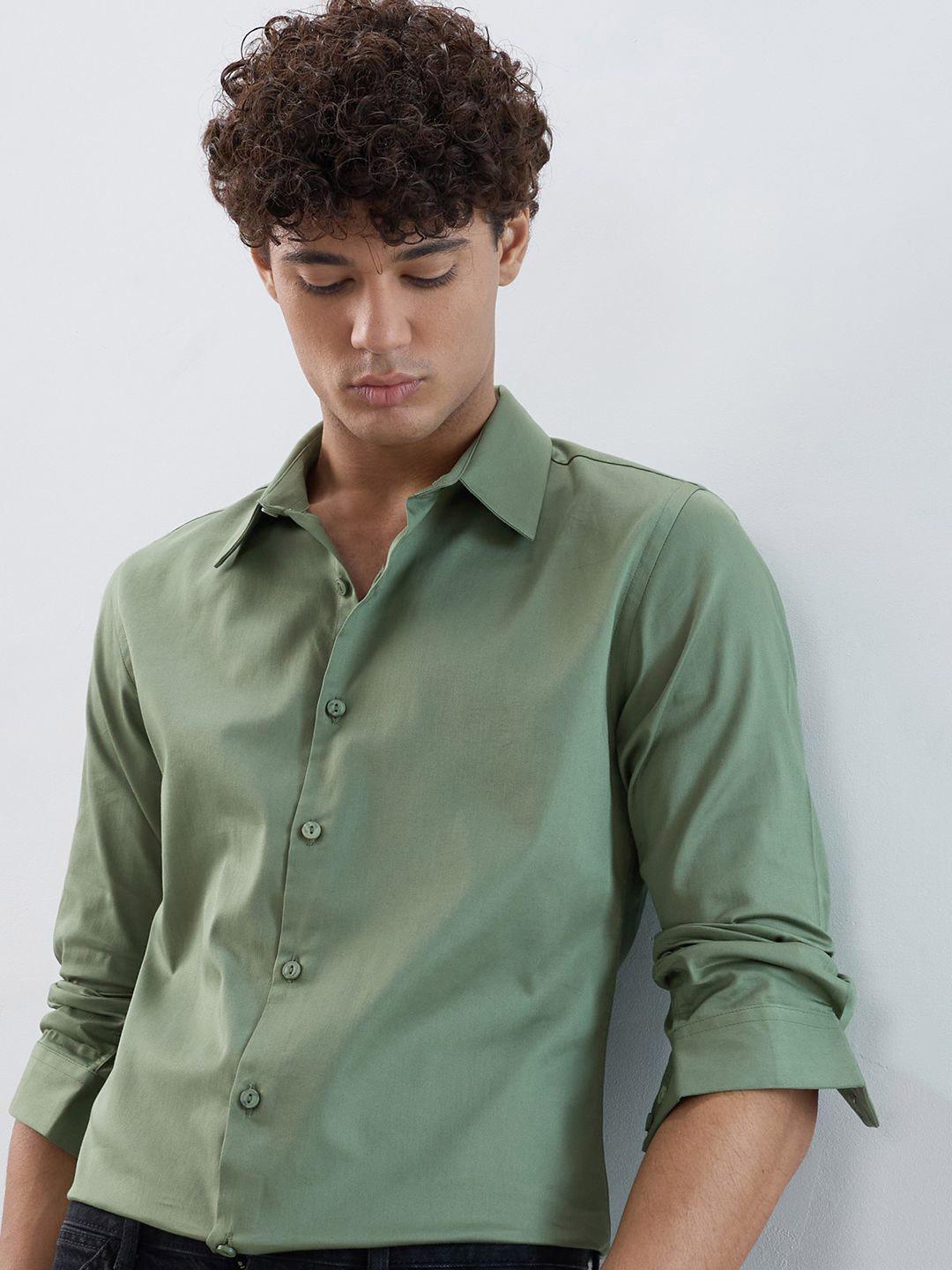 HERE&NOW Men Solid Spread Collar Cotton Casual Shirt