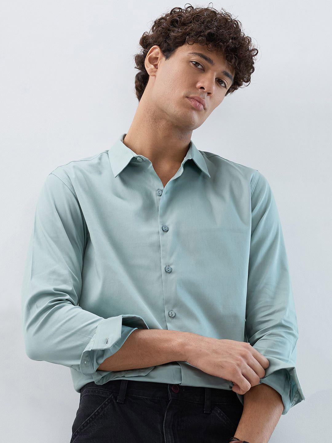 HERE&NOW Men Solid Spread Collar Cotton Casual Shirt
