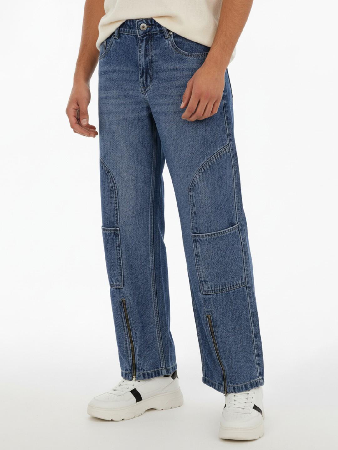 glitchez Men Mid-Rise Light Fade Pure Cotton Baggy Jeans with Whiskers & Chevrons Effect