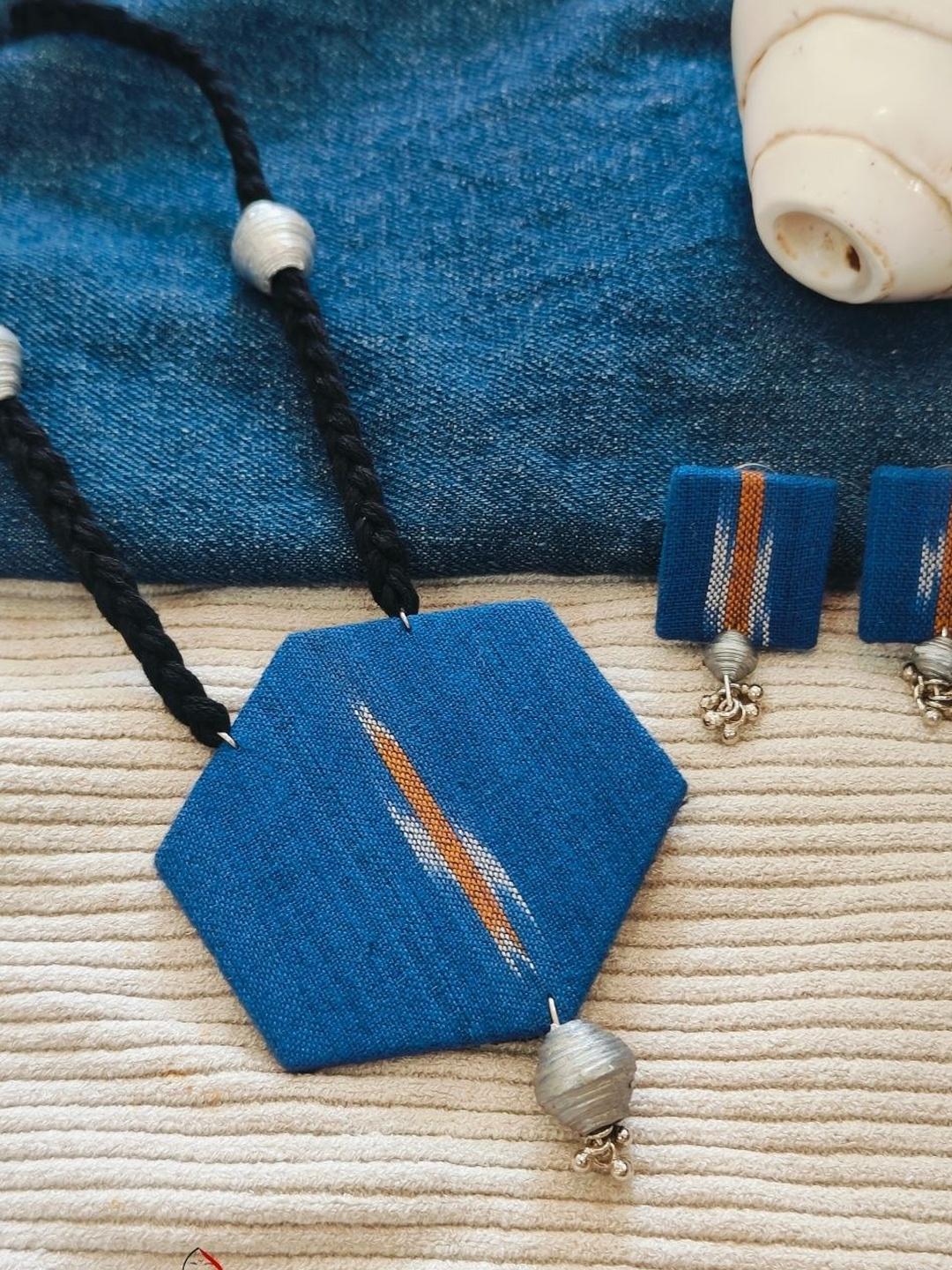 Buy Laddki Copper Geometric Shaped Necklace And Earrings With ...
