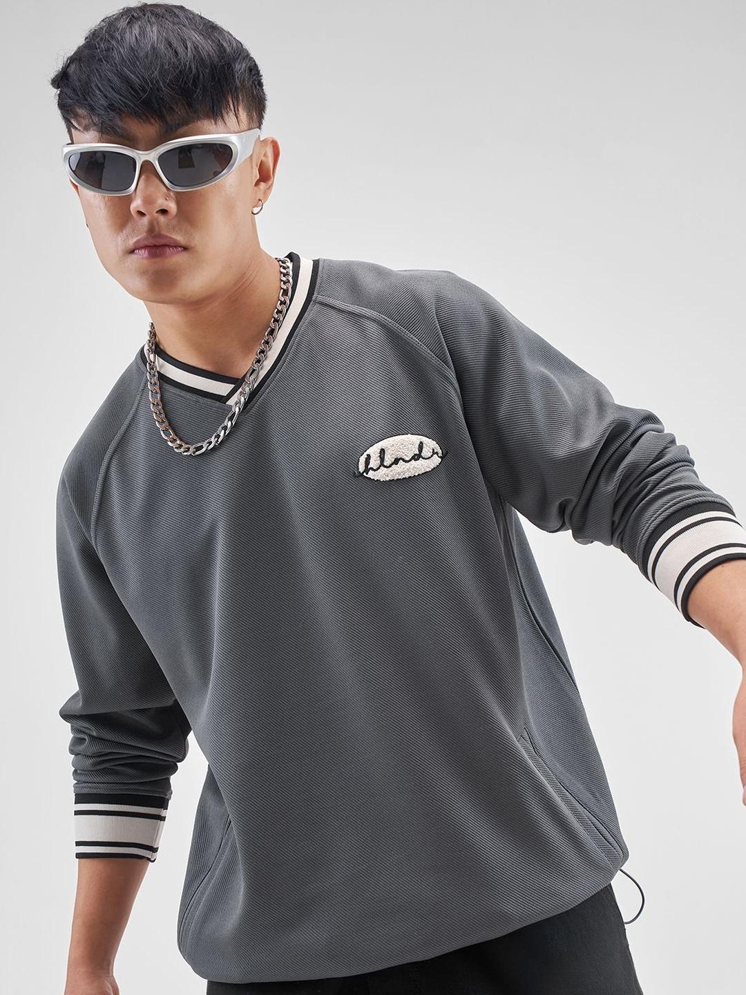 Buy HIGHLANDER Men Brand Logo V Neck Pockets Oversized T Shirt ...