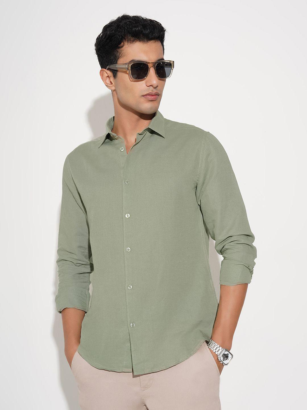 Peregrine by Pantaloons Men Solid Spread Collar Casual Shirt
