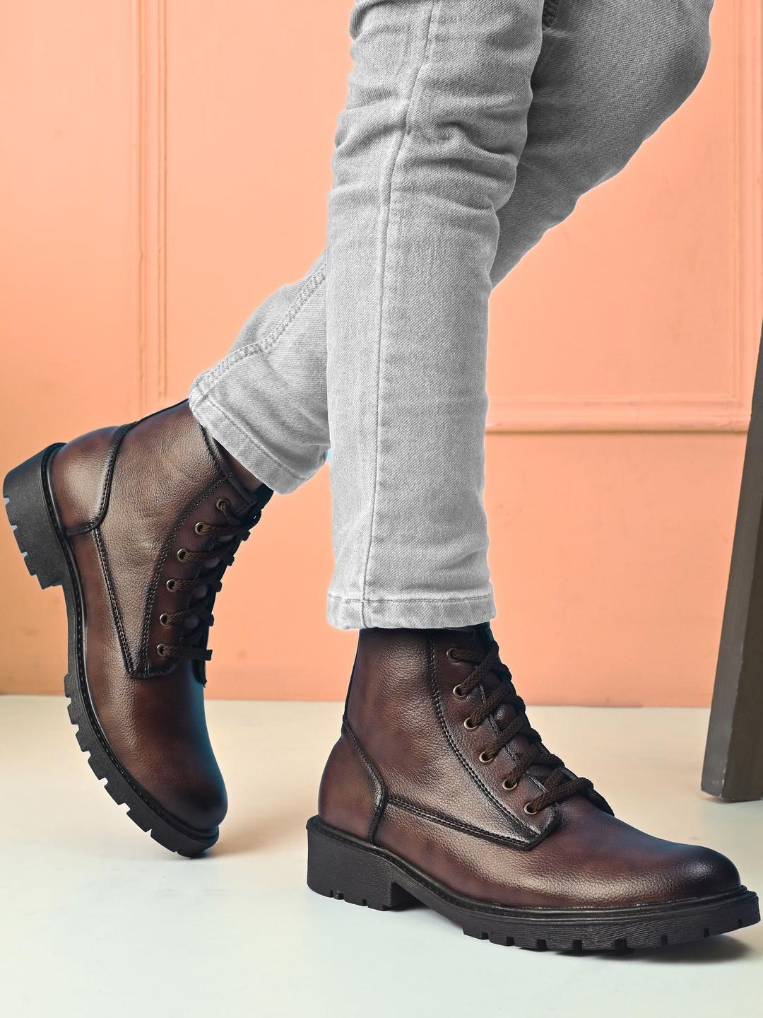 Roadster Men Textured Leather Boots - Image 1