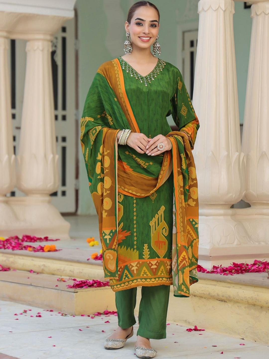 Women’s Rust Kurta Set with Gold Motif & Ethnic Dupatta