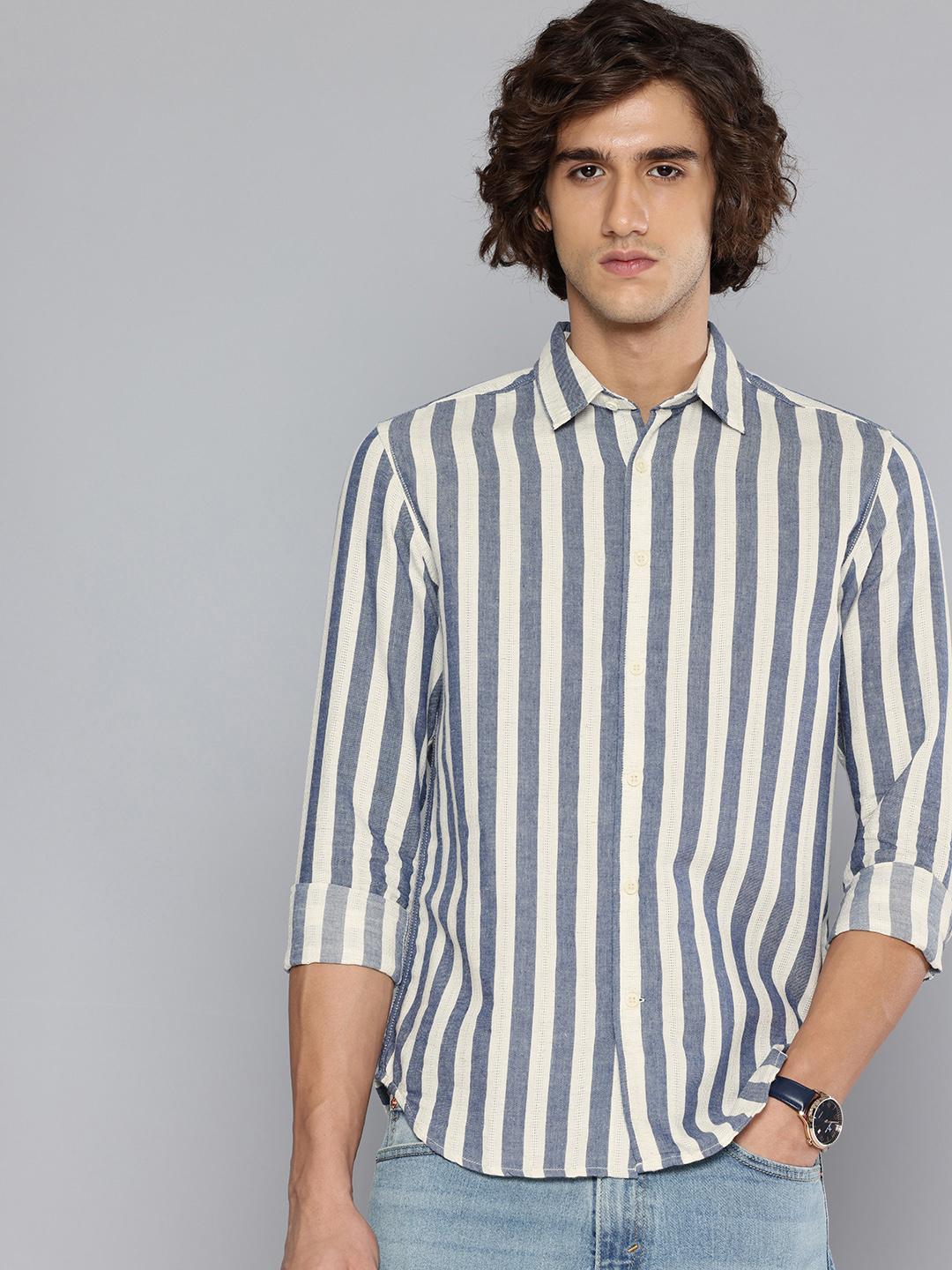 Flying Machine Slim Fit Vertical Stripes Pure Cotton Casual Shirt